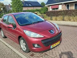 Rood Gebruikt 2010 Peugeot 207 Sedan | € 2.000 (Super prijs)