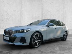 Grijs Gebruikt 2024 BMW 520 M Sport Stationwagen | € 67.900