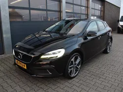 Zwart Gebruikt 2016 Volvo V40 CC Stationwagen | € 18.385 (Iets duurder)
