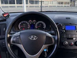 Rood Gebruikt 2007 Hyundai i30 Dynamiq MPV | € 1.500 (Super prijs)