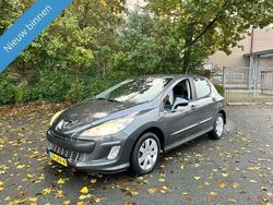 Grijs Gebruikt 2009 Peugeot 308 Style Hatchback | € 2.999