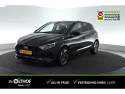 Grijs, metallic lak Gebruikt 2022 Hyundai i20 Premium Hatchback | € 20.000 (Iets duurder)