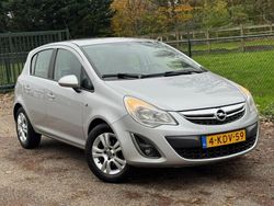 Grijs Gebruikt 2013 Opel Corsa Edition Hatchback | € 3.750 (Eerlijke prijs)