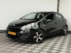 Zwart Gebruikt 2013 Kia Rio Comfort Hatchback | € 5.975 (Eerlijke prijs)