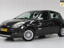 Zwart Gebruikt 2011 Renault Clio II Hatchback | € 2.450 (Eerlijke prijs)