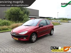 Rood Gebruikt 2001 Peugeot 206 Hatchback | € 1.949 (Eerlijke prijs)