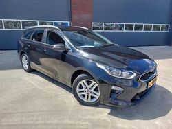 Zwart, metallic lak Gebruikt 2020 Kia Ceed Sportswagon Stationwagen | € 8.500 (Eerlijke prijs)