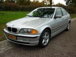Grijs Gebruikt 1999 BMW 320 Sedan | € 4.750 (Eerlijke prijs)