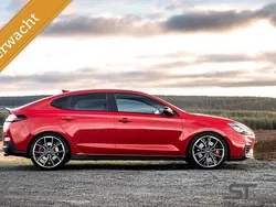 Rood Gebruikt 2019 Hyundai i30 Hatchback | € 26.450 (Eerlijke prijs)