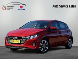 Rood Gebruikt 2023 Hyundai i20 Hatchback | € 16.499 (Eerlijke prijs)