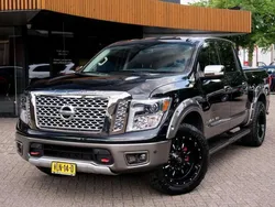 Zwart Gebruikt 2018 Nissan Titan Platinum Pickup | € 33.950