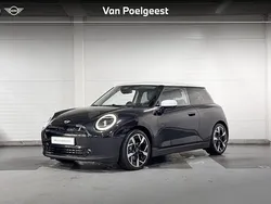 Zwart Gebruikt 2024 Mini Cooper SE Hatchback | € 34.500 (Eerlijke prijs)