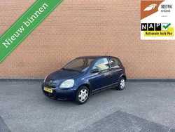 Blauw Gebruikt 2004 Toyota Yaris Hatchback | € 1.195 (Eerlijke prijs)