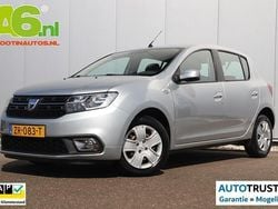 Grijs Gebruikt 2019 Dacia Sandero Lauréate Hatchback | € 6.900 (Super prijs)