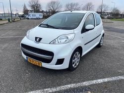 Wit Gebruikt 2011 Peugeot 107 Hatchback | € 1.599 (Goede deal)