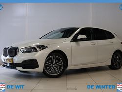 Wit Gebruikt 2023 BMW 118 Hatchback | € 27.249 (Eerlijke prijs)