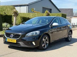 Zwart Gebruikt 2015 Volvo V40 Business Edition Stationwagen | € 6.750 (Eerlijke prijs)