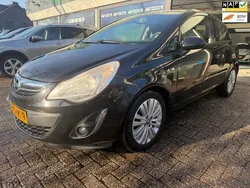 Zwart, metallic lak Gebruikt 2011 Opel Corsa Cosmo Hatchback | € 5.450 (Eerlijke prijs)