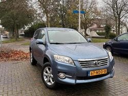 Blauw Gebruikt 2010 Toyota RAV4 SUV | € 12.750 (Eerlijke prijs)