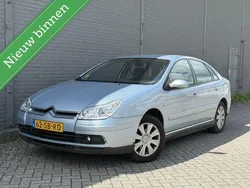 Blauw Gebruikt 2005 Citroën C5 Exclusive Hatchback | € 1.795 (Eerlijke prijs)