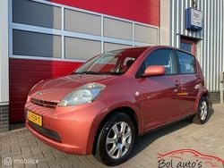 Rood Gebruikt 2005 Daihatsu Sirion Hatchback | € 1.275 (Eerlijke prijs)