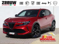 Rood, metallic lak Gebruikt 2024 Alfa Romeo Junior Edizione Speciale SUV | € 38.900 (Duur)