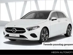 Wit Nieuw 2024 Mercedes A180 Luxury Hatchback | € 46.800 (Duur)