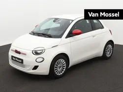 Wit Nieuw 2024 Fiat 500e Red Hatchback | € 24.900 (Eerlijke prijs)