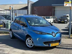 Blauw, metallic lak Gebruikt 2017 Renault Zoe Intens Hatchback | € 5.950 (Super prijs)