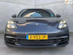 Grijs Gebruikt 2020 Porsche Panamera Sport Sedan | € 78.695