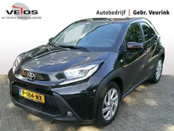 Zwart Gebruikt 2022 Toyota Aygo Hatchback | € 15.950 (Eerlijke prijs)