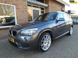 Grijs, metallic lak Gebruikt 2014 BMW X1 Executive SUV | € 15.950 (Duur)