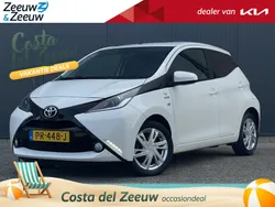 Wit Gebruikt 2017 Toyota Aygo Hatchback | € 8.245 (Eerlijke prijs)