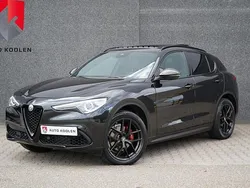 Zwart Gebruikt 2019 Alfa Romeo Stelvio Tech Edition SUV | € 32.950 (Goede deal)