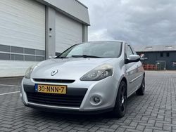 Grijs Gebruikt 2010 Renault Clio II Authentique Hatchback | € 2.950 (Duur)