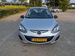 Zilver Gebruikt 2011 Mazda 2 Hatchback | € 2.200 (Eerlijke prijs)