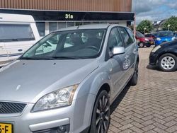 Grijs Gebruikt 2007 Ford Focus Stationwagen | € 1.499 (Eerlijke prijs)