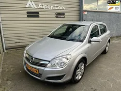 Grijs Gebruikt 2009 Opel Astra Executive Hatchback | € 3.750 (Eerlijke prijs)