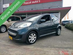 Grijs Gebruikt 2011 Peugeot 107 Hatchback | € 5.695 (Iets duurder)