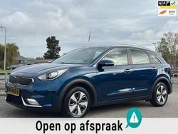 Blauw Gebruikt 2017 Kia Niro First Edition SUV | € 12.999 (Goede deal)
