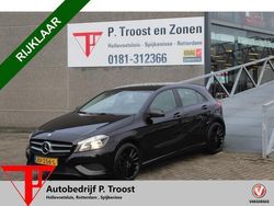 Zwart, metallic lak Gebruikt 2015 Mercedes A160 Prestige Hatchback | € 11.950 (Iets duurder)