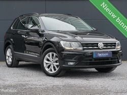 Zwart, metallic lak Gebruikt 2018 VW Tiguan Comfortline SUV | € 19.990 (Eerlijke prijs)