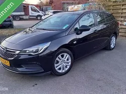 Zwart Gebruikt 2017 Opel Astra Edition Stationwagen | € 7.950 (Eerlijke prijs)
