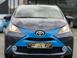 Blauw Gebruikt 2015 Toyota Aygo Hatchback | € 8.990 (Eerlijke prijs)