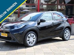Zwart Gebruikt 2022 Toyota Aygo Play Hatchback | € 16.250 (Eerlijke prijs)