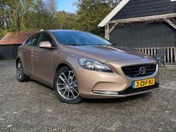 Brons Gebruikt 2014 Volvo V40 Momentum MPV | € 5.999 (Eerlijke prijs)