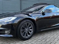Zwart Gebruikt 2018 Tesla Model S Sedan | € 31.999 (Iets duurder)