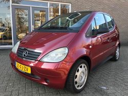 Rood (metallic) Gebruikt 2000 Mercedes A140 Classic Stationwagen | € 2.199 (Eerlijke prijs)