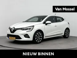 Wit Gebruikt 2020 Renault Clio V Intens Hatchback | € 13.940 (Eerlijke prijs)