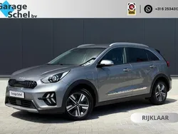 Zilver Gebruikt 2022 Kia Niro SUV | € 25.950 (Eerlijke prijs)